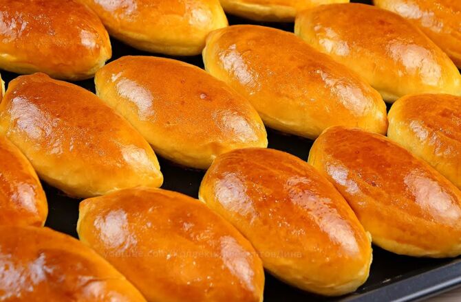 Пирожки с абрикосами печёные